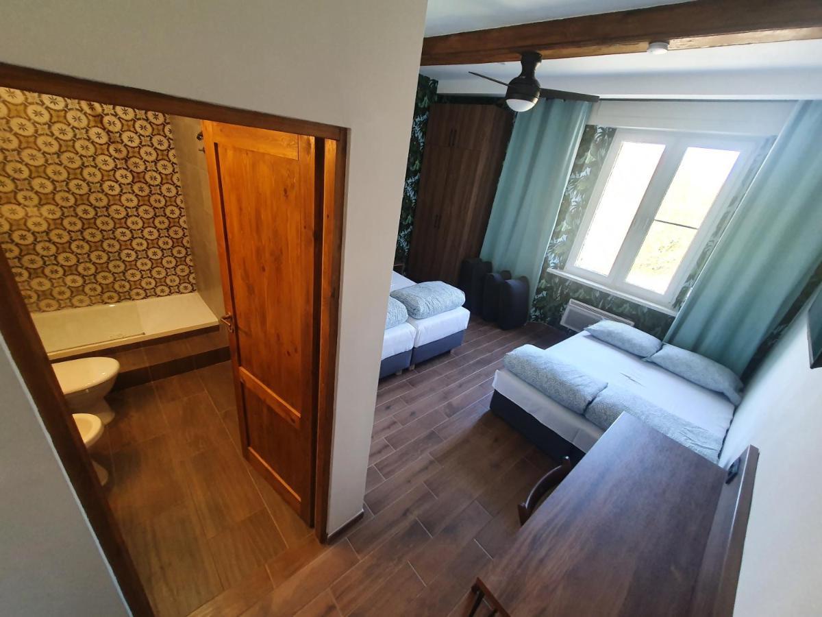 Luxurio Rooms With Baths Livorno Exterior photo